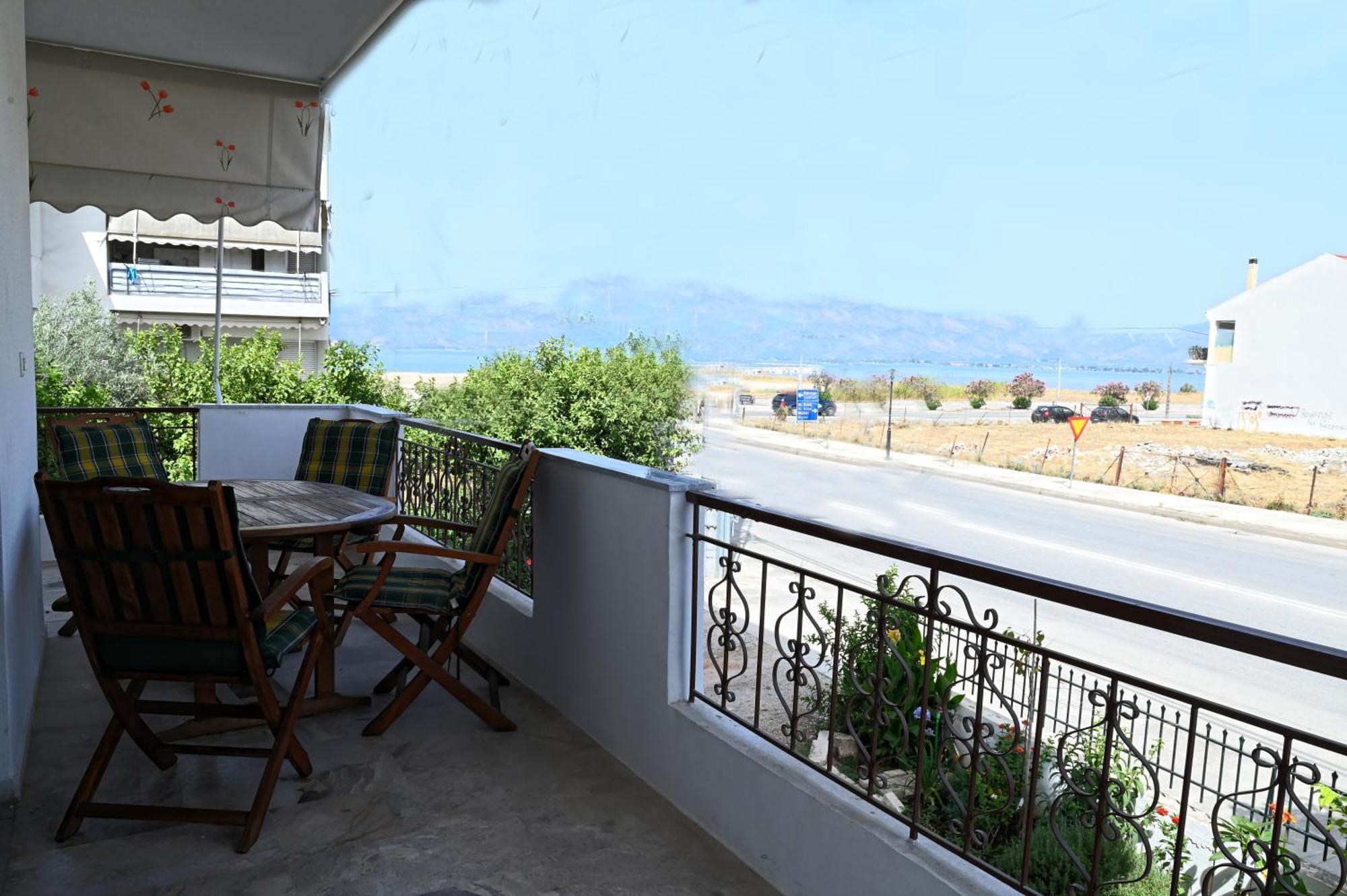 Twins Apartment Нафплион Экстерьер фото